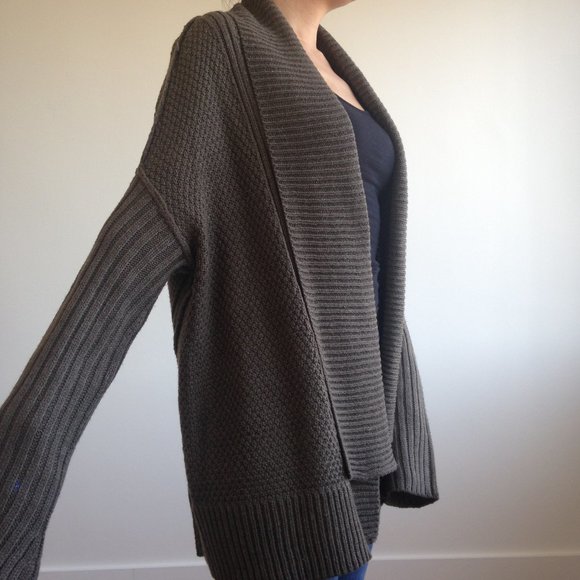 NWOT Retrod - Chunky Green Knit Cardigan - Picture 3 of 15